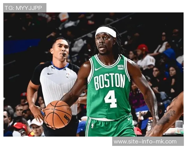 芬奇强调季前赛重在基础训练期待攻防状态全面回归 芬奇强调季前赛重在基础训练期待攻防状态全面回归